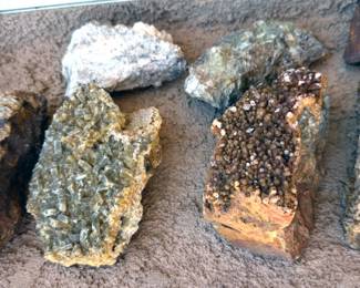 Geodes and rocks