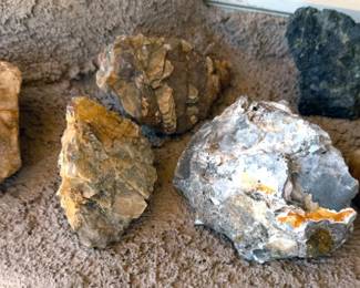 Geodes and rocks