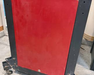 Metal cabinet