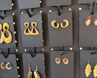Jewelry: Bakelite, Sterling Silver, Brighton, Vintage Costume & Sets