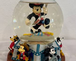 DISNEY MILLENIUM MUSICAL SNOW GLOBE