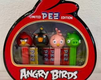 ANGRY BIRDS PEZ COLLECTIBLE