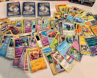 RANDOM POKEMAN CARDS