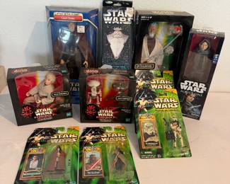 ASSORTED STAR WARS FIGURES