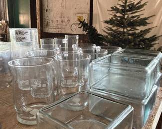 FREE TABLE glass vases