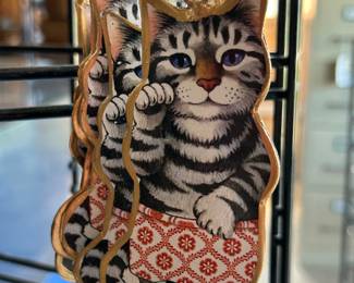 Surf Kitty. Bye-Bye Culturas. Enjoy Retirement.