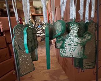 FREE TABLE-hanging nativity sets from India