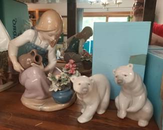 Lladro girl and bears