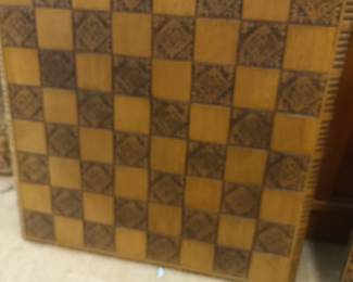 Fine chess board