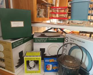 Multiple dinner plate options