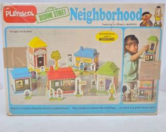 Playskool Sesame Street Neighborhood Set