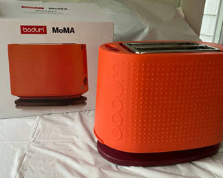 Lot 2: Orange Bodum MoMA Bistro 2-Slice Toaster