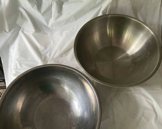 Lot 6: Aluminium Mixing Bowls