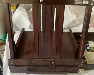 Lot 79: Collapsable Art Easel  