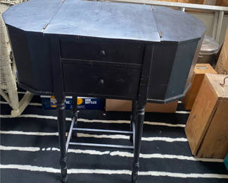 Lot 62: Small Martha Washington Sewing Table 