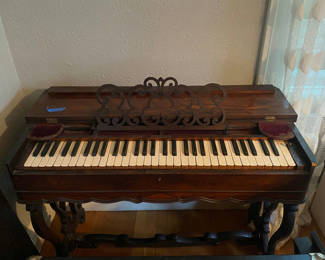 Lot 101: 1800's Melodian 