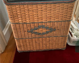 Lot 97: Wicker Hamper 
