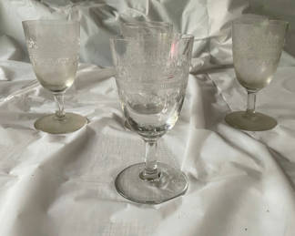 Lot 12: Set of Vintage Cut Needle Etched Cordial Glasses 