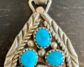 pendant detail