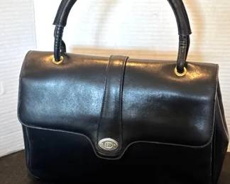 Beautiful Black Gucci Purse