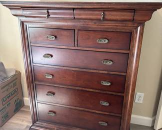 Bassett Dresser