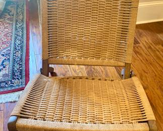 Folding MCM lounge chair in the style of Hans Wegner—foldable 