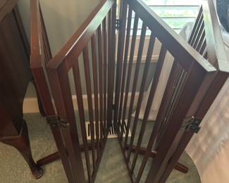PET GATE