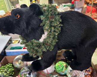 BLACK STUFFED BEAR