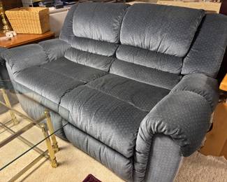 LOVESET AND MATCHING SOFA