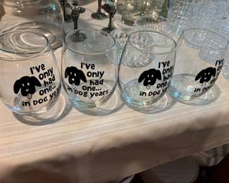 4 WINE GLASSES