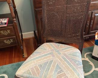 4 SIDE CHAIRS AND 2 ARM CHAIRS. BUY IT NOW