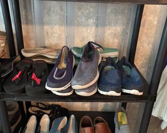 SHOES