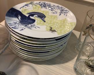 LUNCHEON PLATES