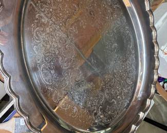 TRAYS WITH MATCHING TEASET