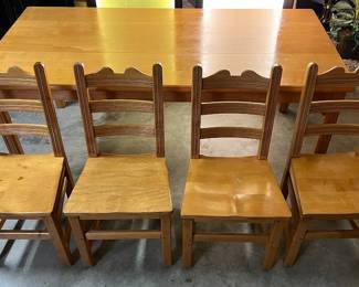 $699 RARE Mid Century STICKLEY Rock Maple Syracuse Library Dining Room Table  w/ 4 Chairs Marked (Repair in top board)