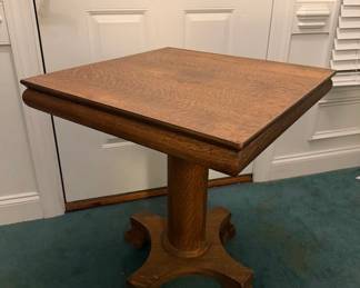 $75 Oak Veneer Arts & Crafts style Pedestal Table