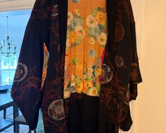 $50 Vintage 1940's Silk Kimono Robe (Large)