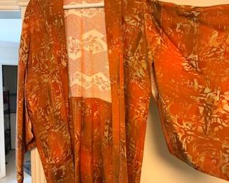$35 Vintage 1940's Silk Kimono Robe (Large)