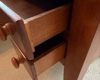 Riverside Furniture End Table (Set of 2)