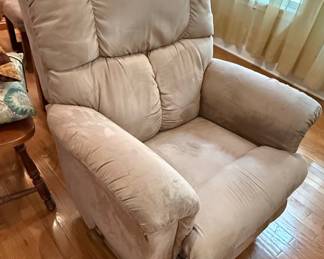 La-Z-Boy Pinnacle Recliner