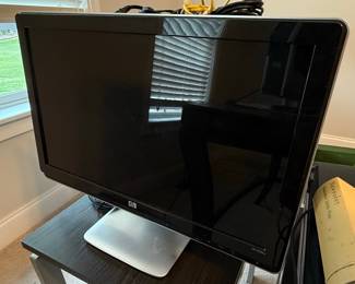 Dell Inspiron 3847 Desktop Computer and HP 20-inch Monitor