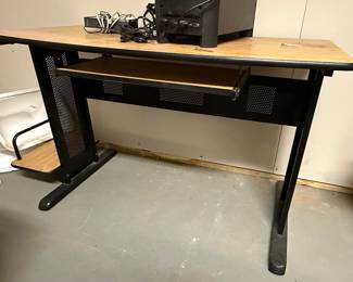 Computer Desk with Keyboard Tray
