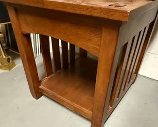 Leick Home Mission Oak End Table