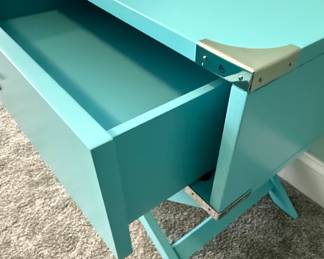 iNSPIRE Q Kenton X Base Campaign End Table