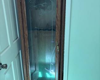 Gun cabinet