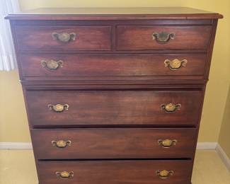 Smooth drawer opening