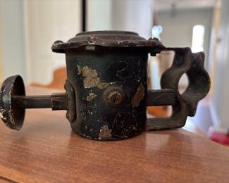 Antique horn