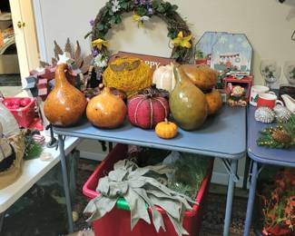 Seasonal decor