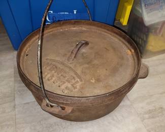 Wenzel cast iron dutch oven