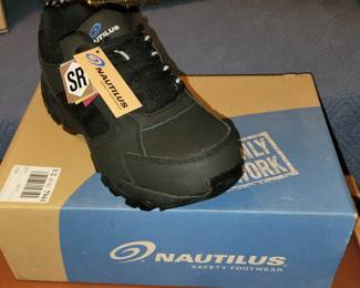 Nautilus steel toe shoes size 8b